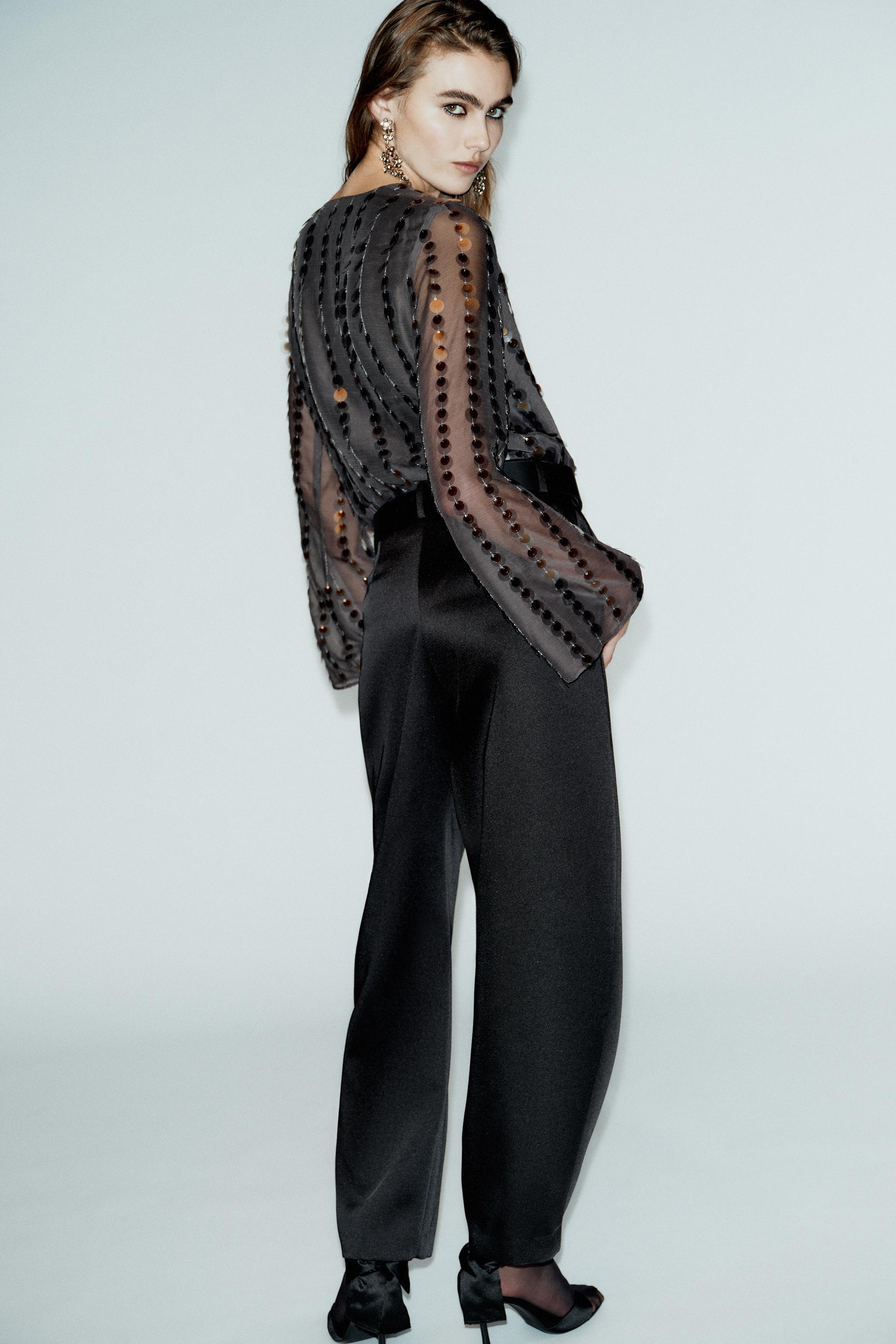 PANTALON BARREL SATINÉ AVEC CEINTURE